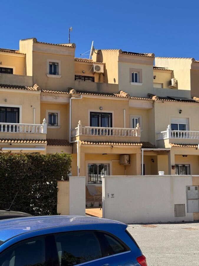 Dom z 3 Sypialniami w Lomas de Don Juan, Orihuela Costa - Image 3