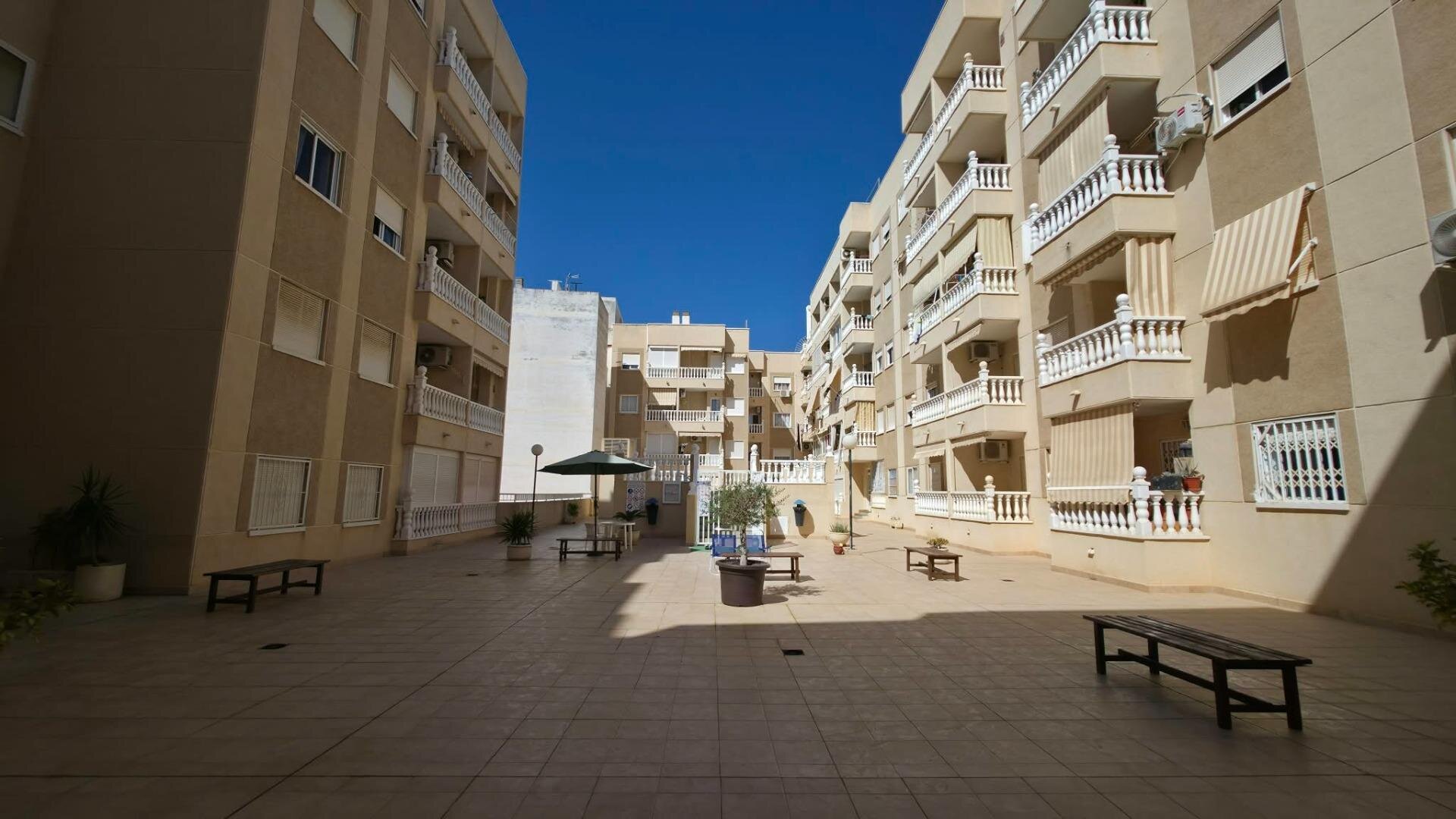 3-Bedroom Apartment in Playa del Cura, Torrevieja - Image 28