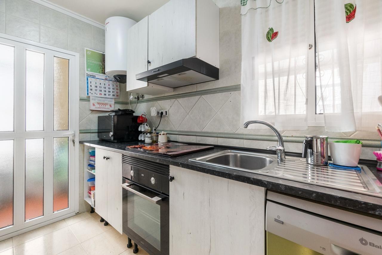 3-Bedroom House in Las Filipinas, San Miguel de Salinas - Image 19