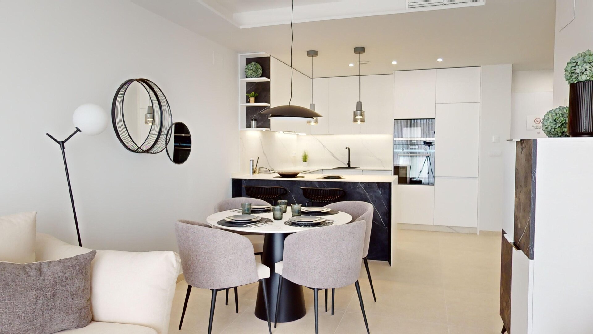 2-Bedroom Ground Floor Apartment in Cabo Roig - Image 8