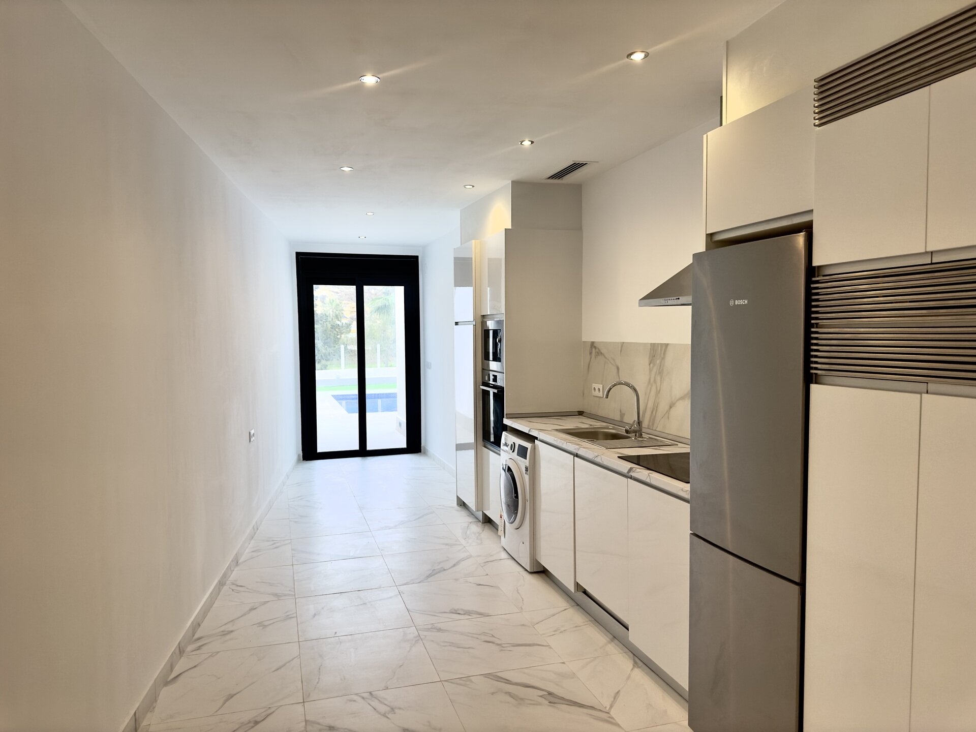 4-Bedroom Apartment in Ciudad Quesada - Image 18