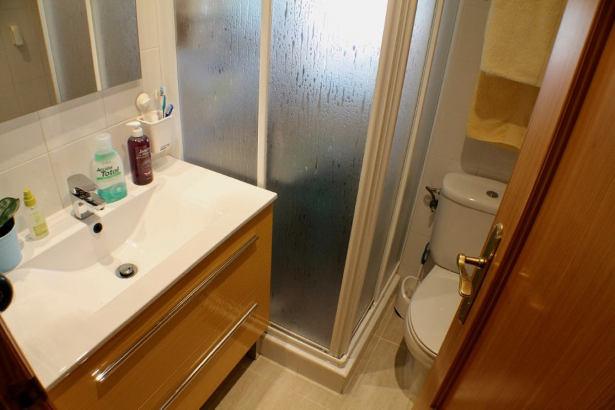 4-Bedroom Detached House in La Nucia | Sunny Casas - Cos... - Image 11