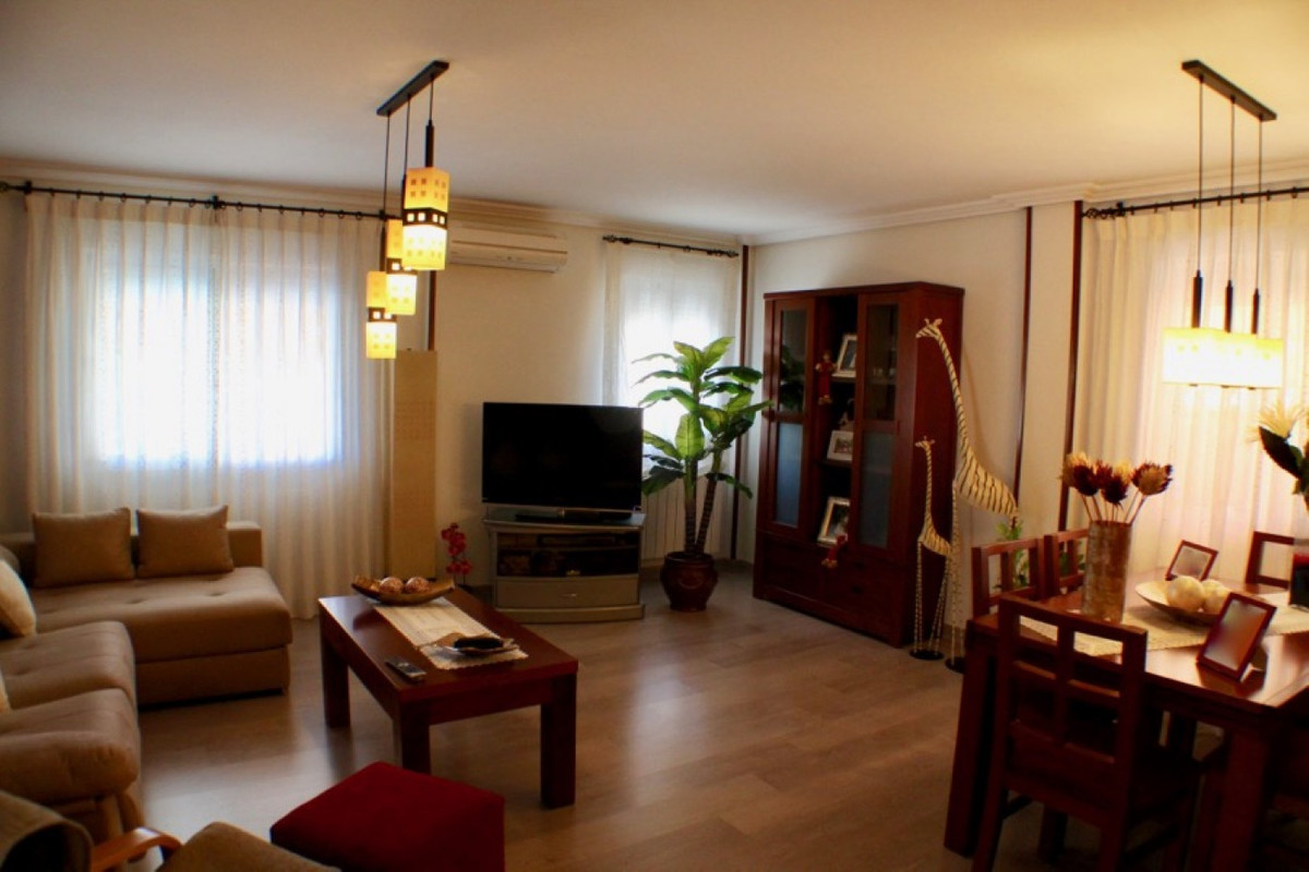 4-Bedroom Detached House in La Nucia | Sunny Casas - Cos... - Image 3