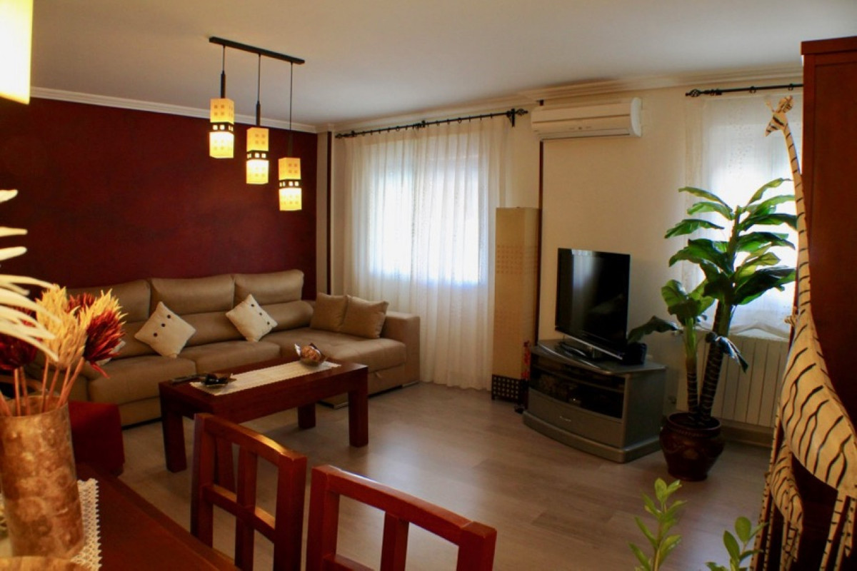 4-Bedroom Detached House in La Nucia | Sunny Casas - Cos... - Image 4