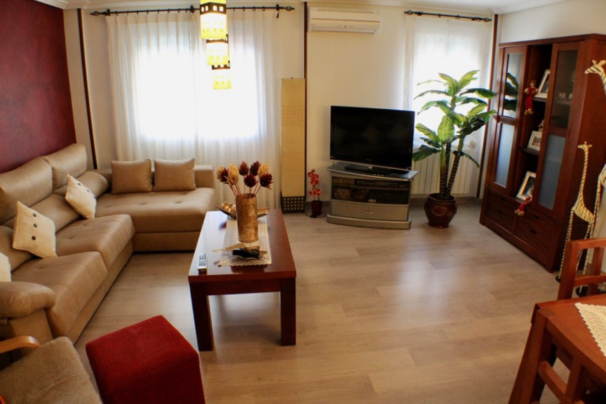 4-Bedroom Detached House in La Nucia | Sunny Casas - Cos... - Image 8