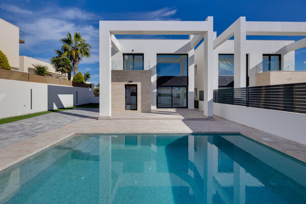 4-Bedroom Townhouse in Torrevieja