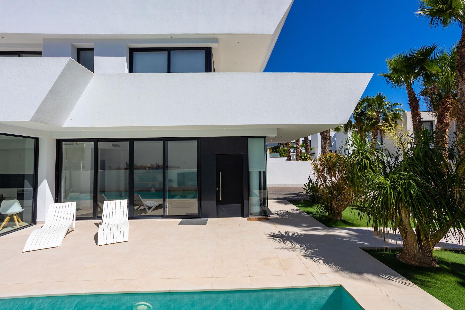 4-Bedroom Villa in Cuidad Quesada, Rojales - Image 10