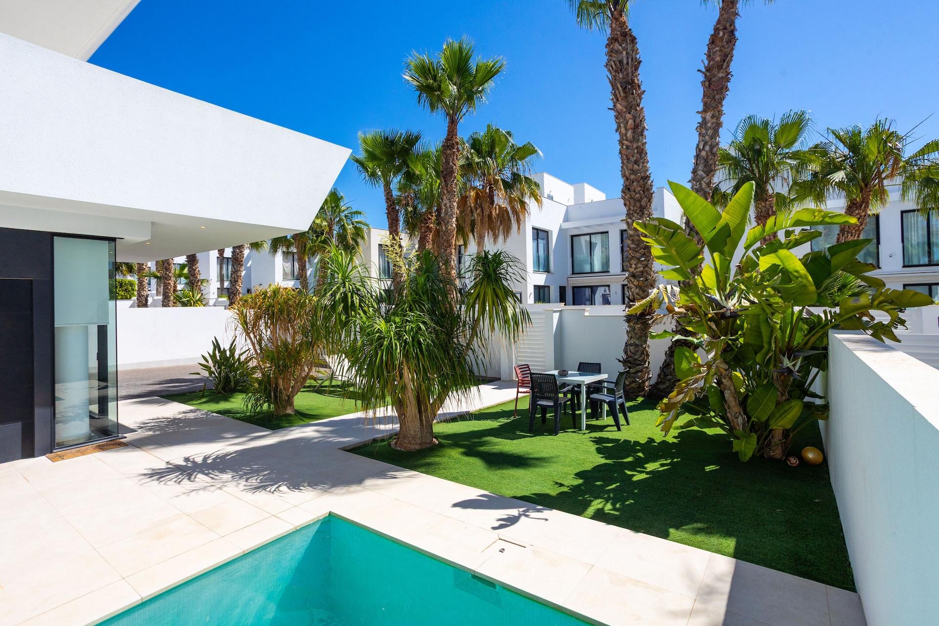 4-Bedroom Villa in Cuidad Quesada, Rojales - Image 12