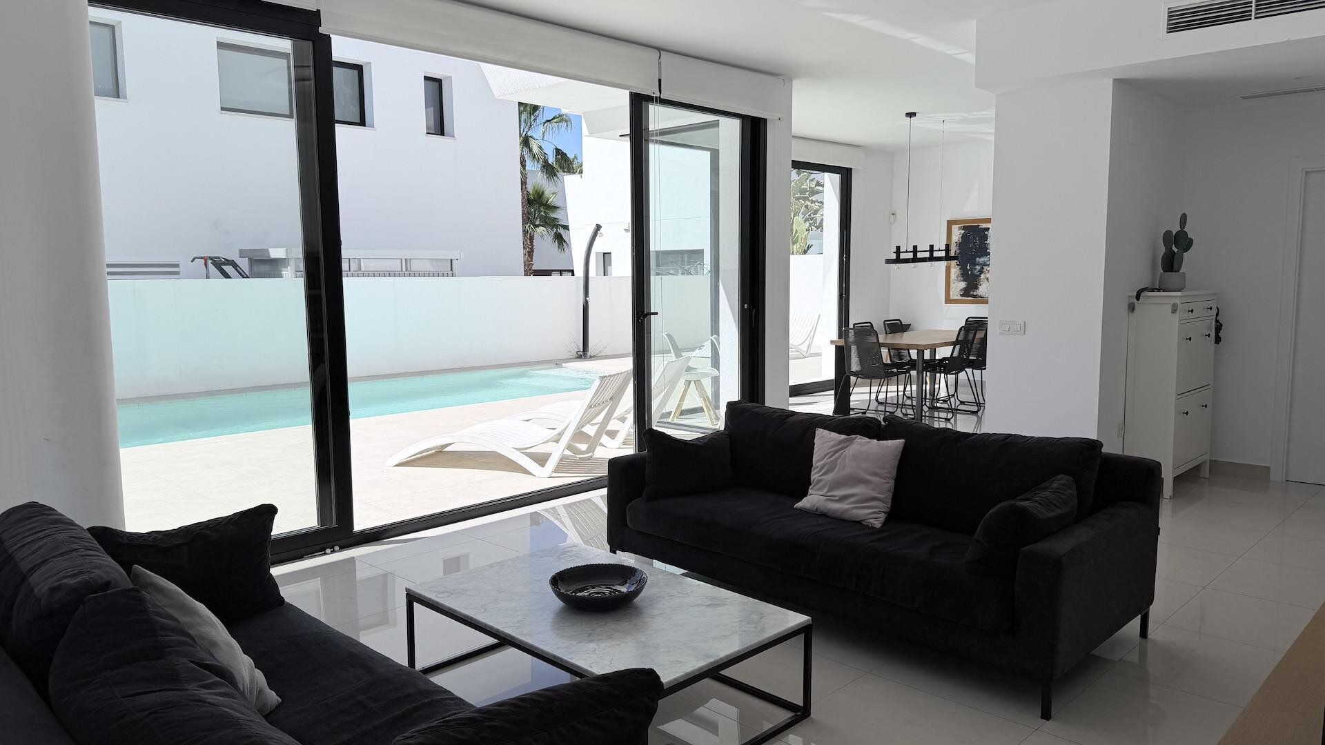 4-Bedroom Villa in Cuidad Quesada, Rojales - Image 20