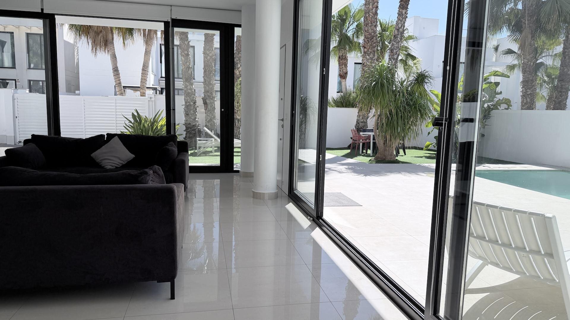4-Bedroom Villa in Cuidad Quesada, Rojales - Image 21