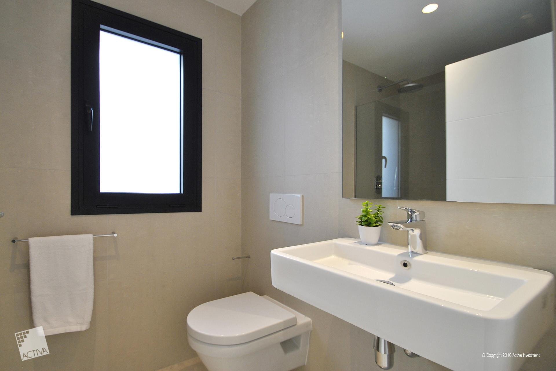 4-Bedroom Villa in Cuidad Quesada, Rojales - Image 28