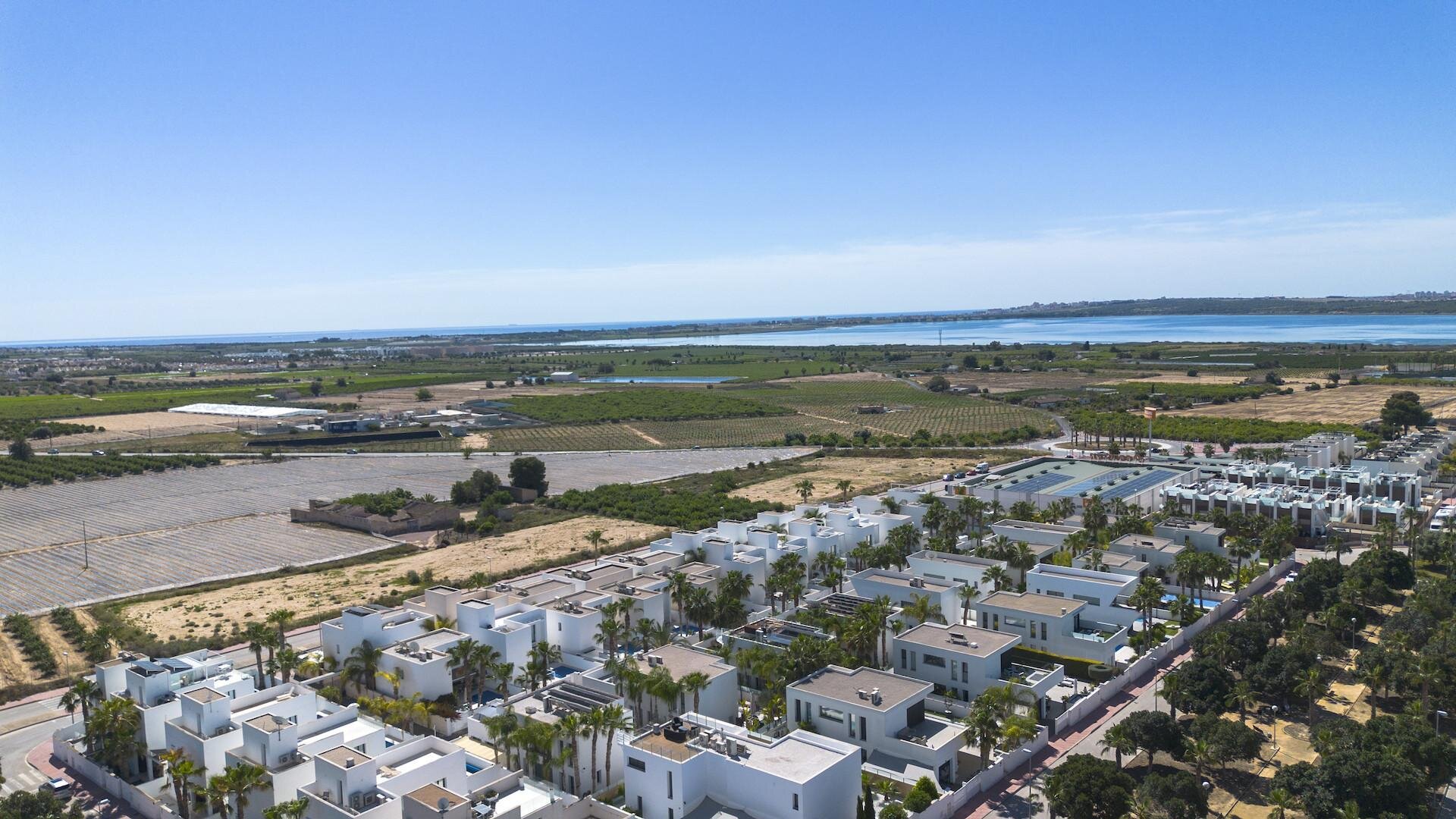 4-Bedroom Villa in Cuidad Quesada, Rojales - Image 32