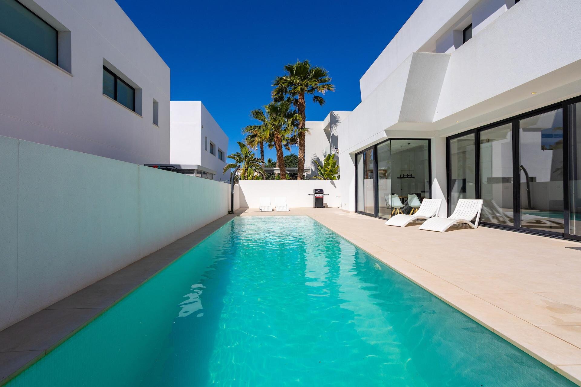 4-Bedroom Villa in Cuidad Quesada, Rojales - Image 9