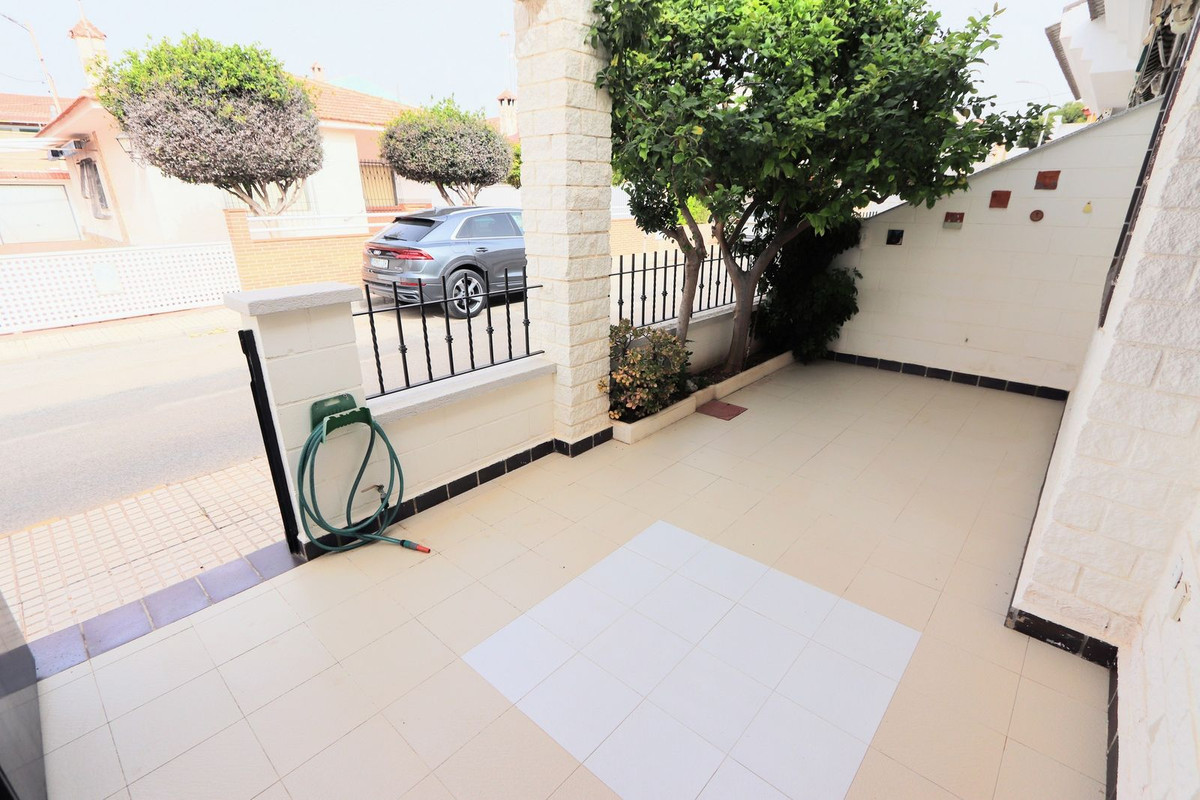 4-Bedroom Townhouse in Torre de la Horadada, Pilar de la ... - Image 2