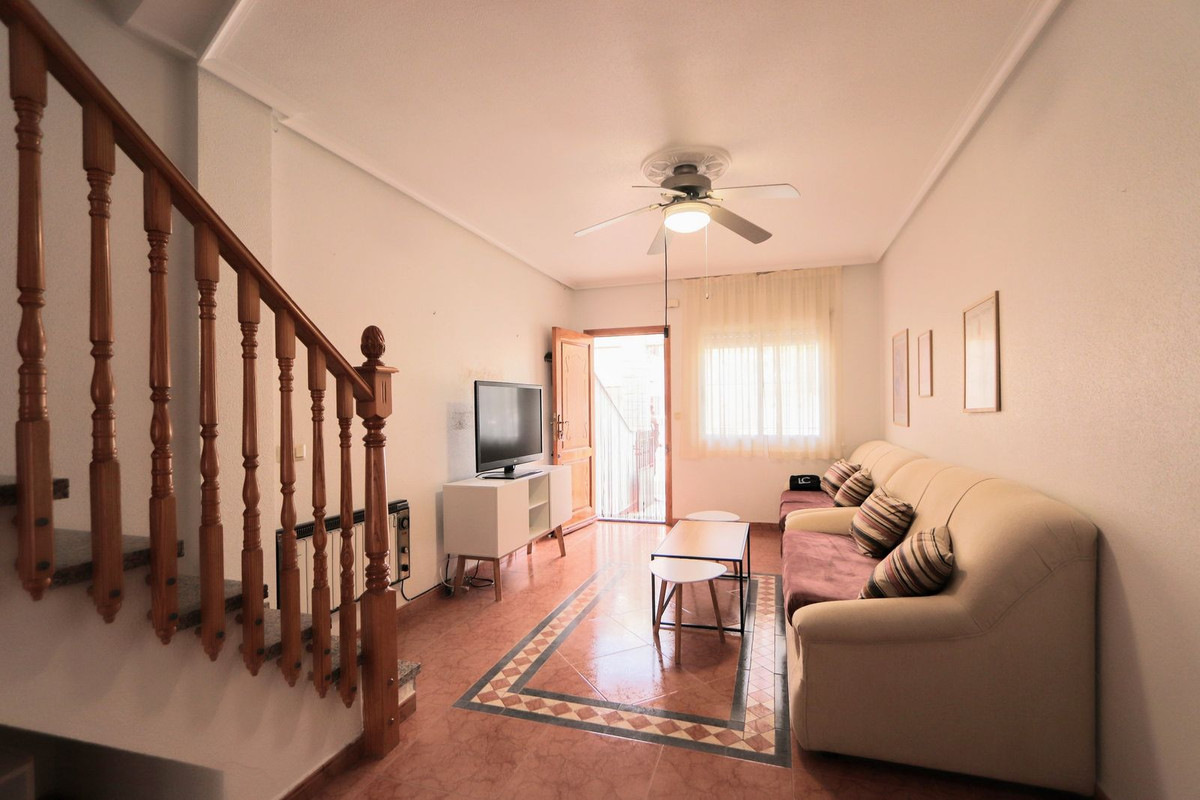 4-Bedroom Townhouse in Torre de la Horadada, Pilar de la ... - Image 5