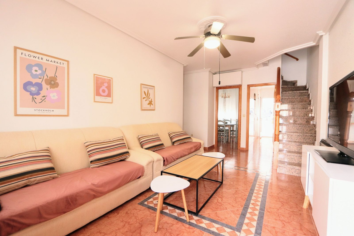 4-Bedroom Townhouse in Torre de la Horadada, Pilar de la ... - Image 6