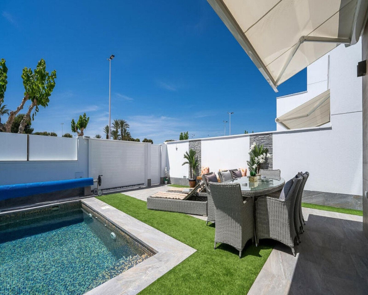 4-Bedroom Villa in Lo Pagán, San Pedro del Pinatar - Image 6