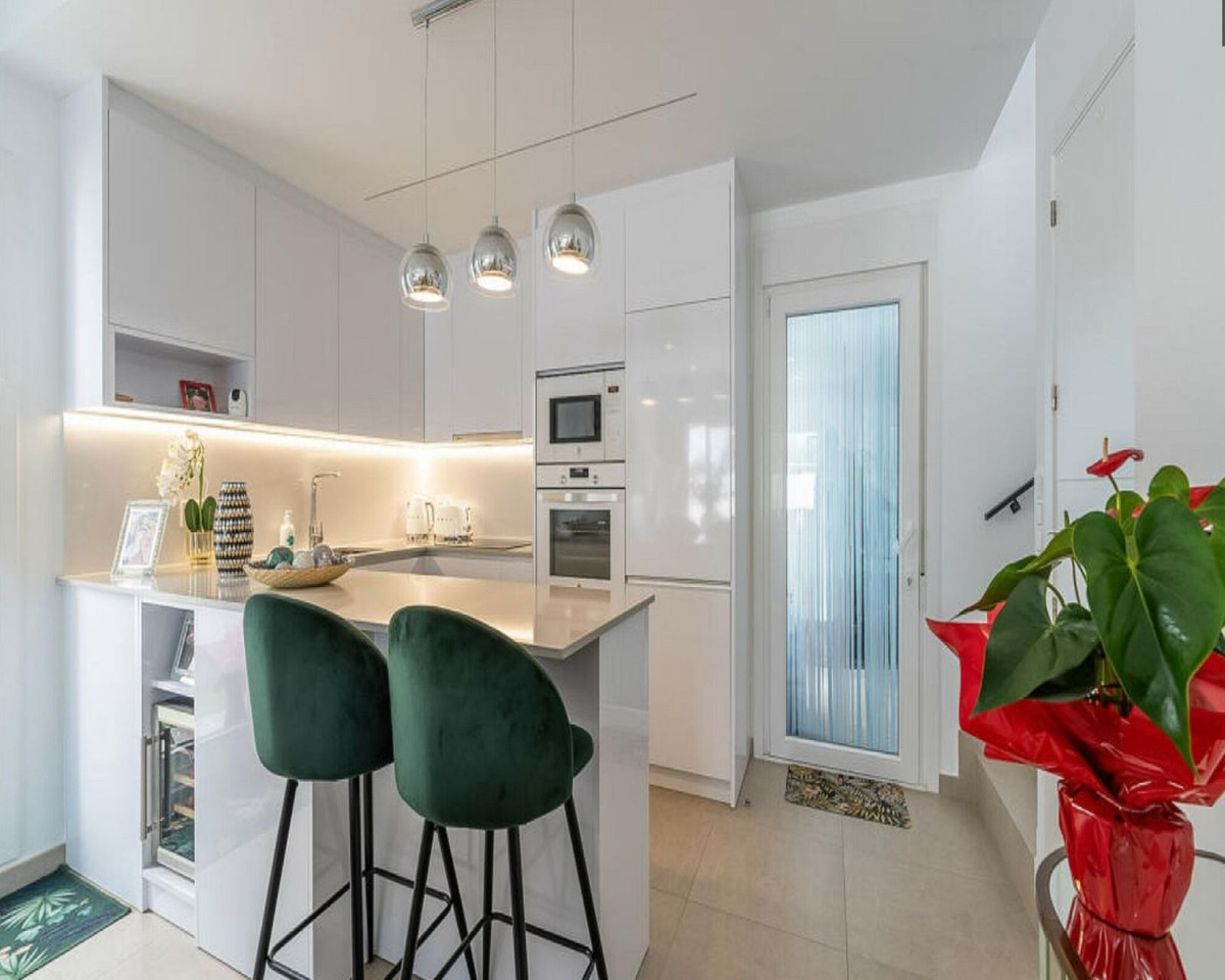 4-Bedroom Villa in Lo Pagán, San Pedro del Pinatar - Image 9