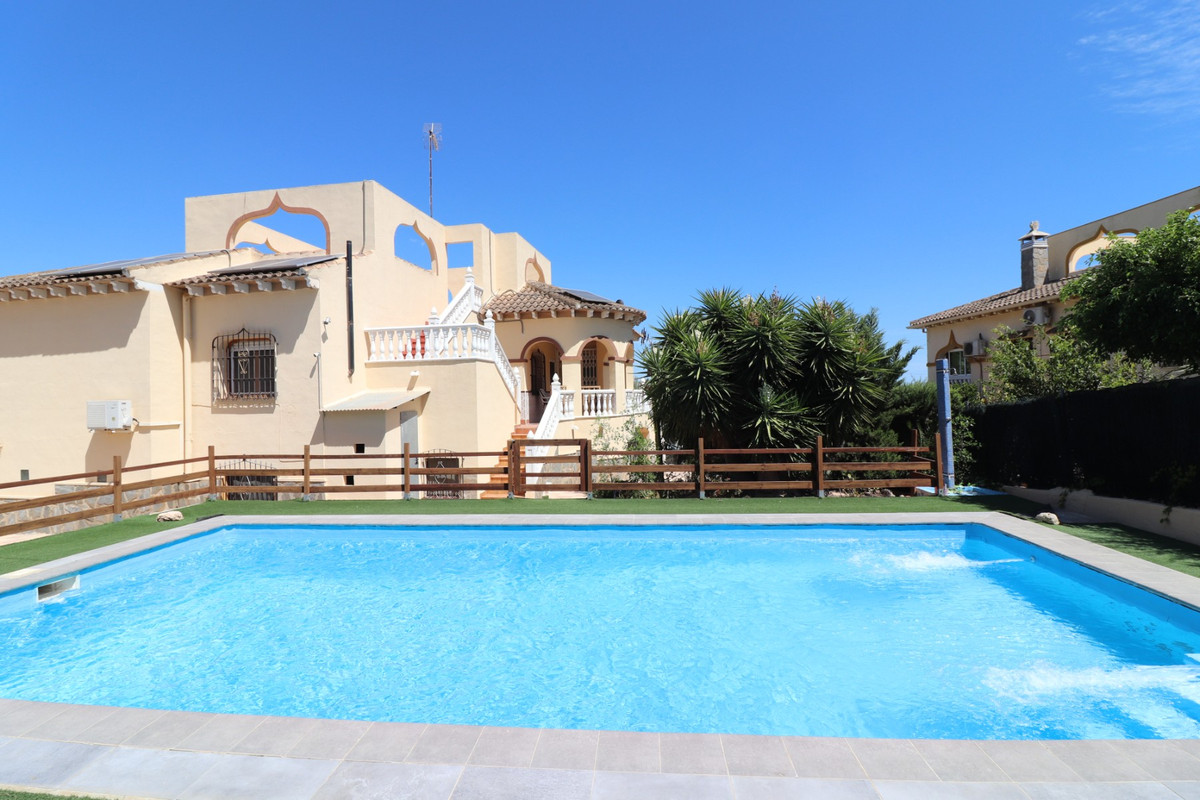 5-Bedroom Detached House in Algorfa | Sunny Casas - Cost... - Image 1