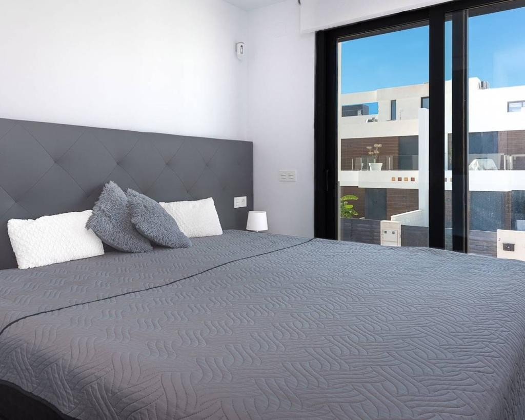 4-Bedroom Detached House in Benijofar | Sunny Casas - Co... - Image 9