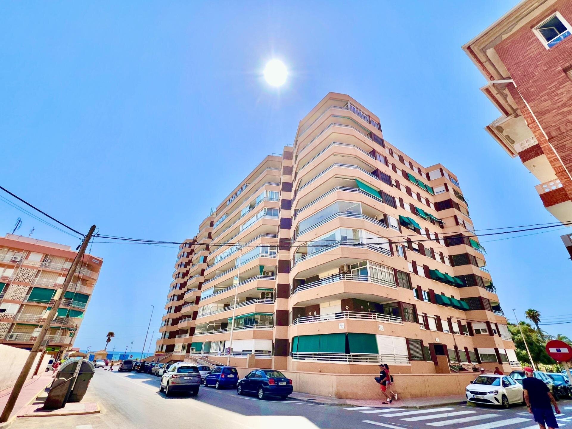 3-Bedroom Apartment in La Mata Pueblo, Torrevieja - Image 2