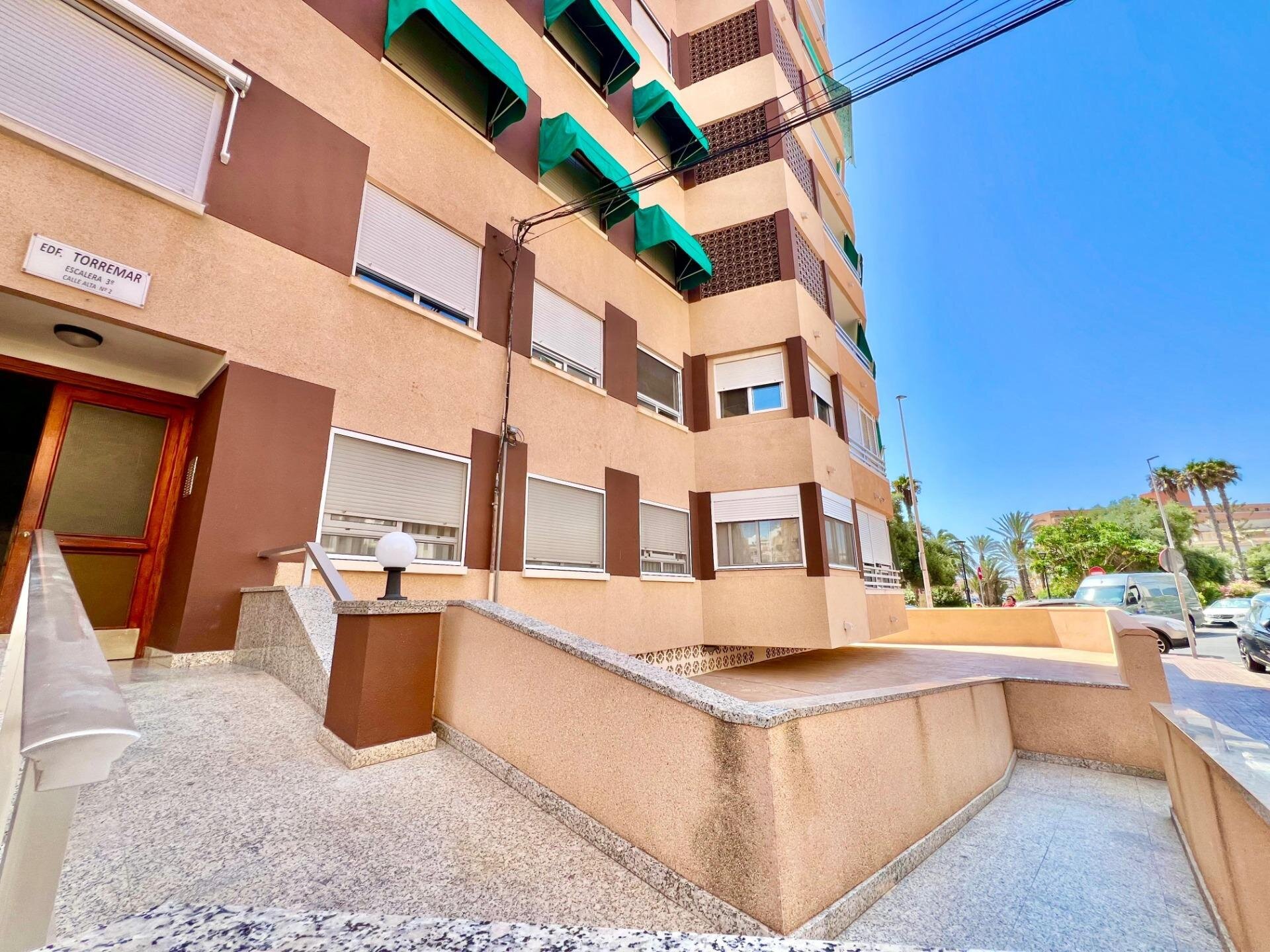 3-Bedroom Apartment in La Mata Pueblo, Torrevieja - Image 4
