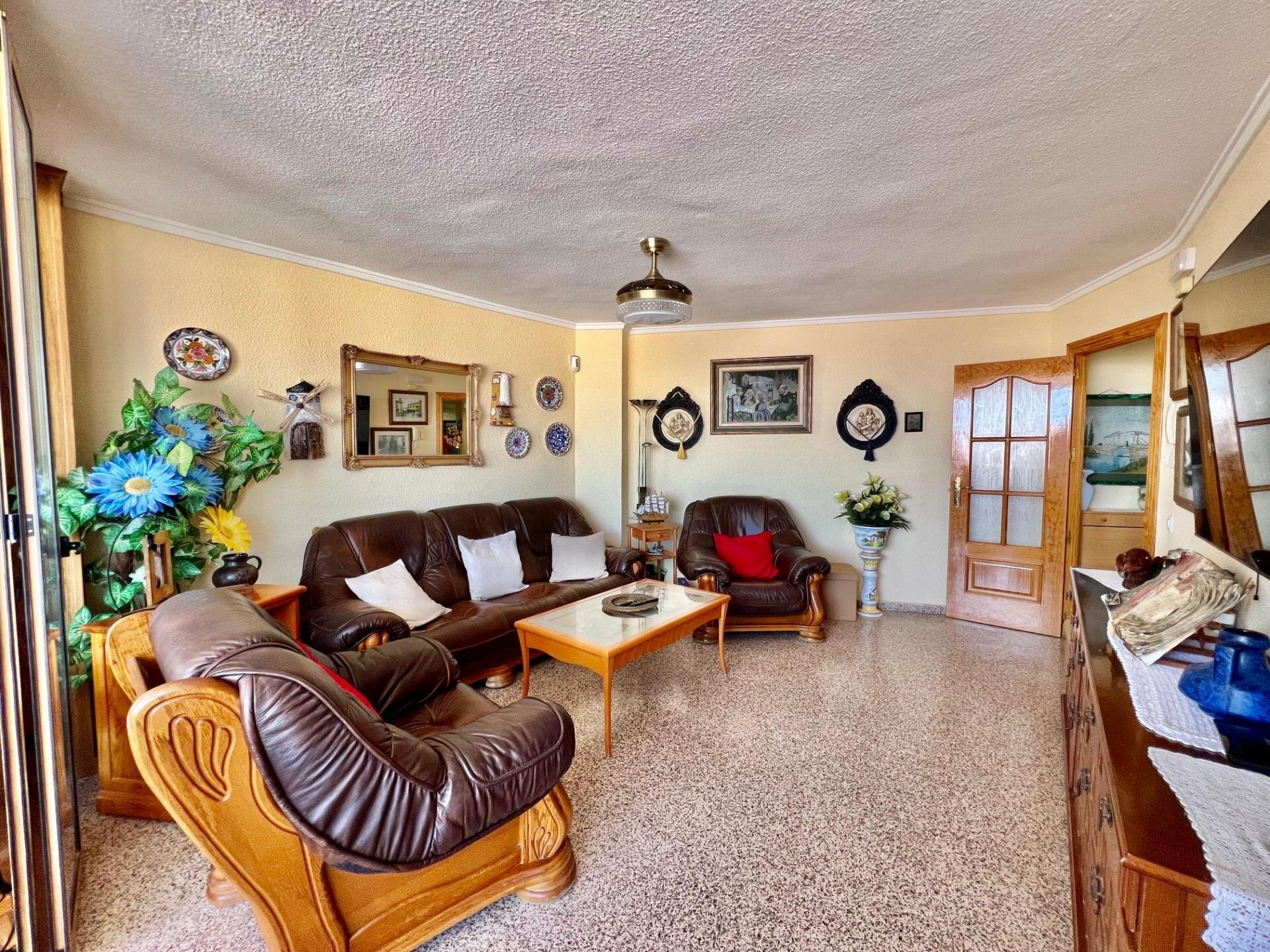 3-Bedroom Apartment in La Mata Pueblo, Torrevieja - Image 8