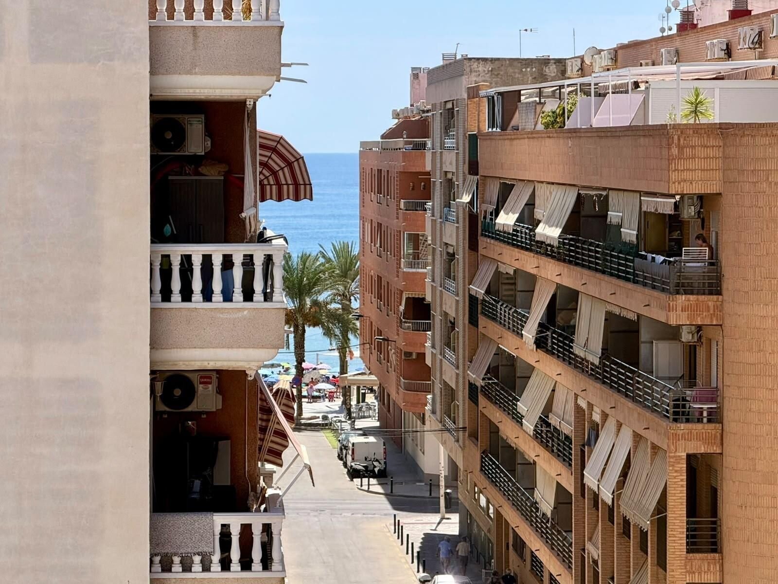 1-Bedroom Apartment in Estacion de Autobuses, Torrevieja - Image 1