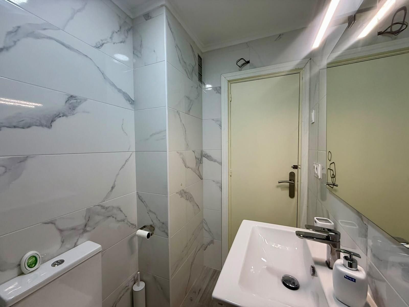 1-Bedroom Apartment in Estacion de Autobuses, Torrevieja - Image 17