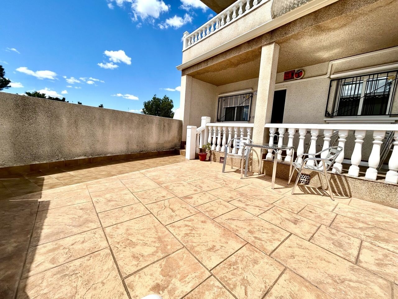 2-Bedroom Apartment in Villamartin, Orihuela Costa - Image 2