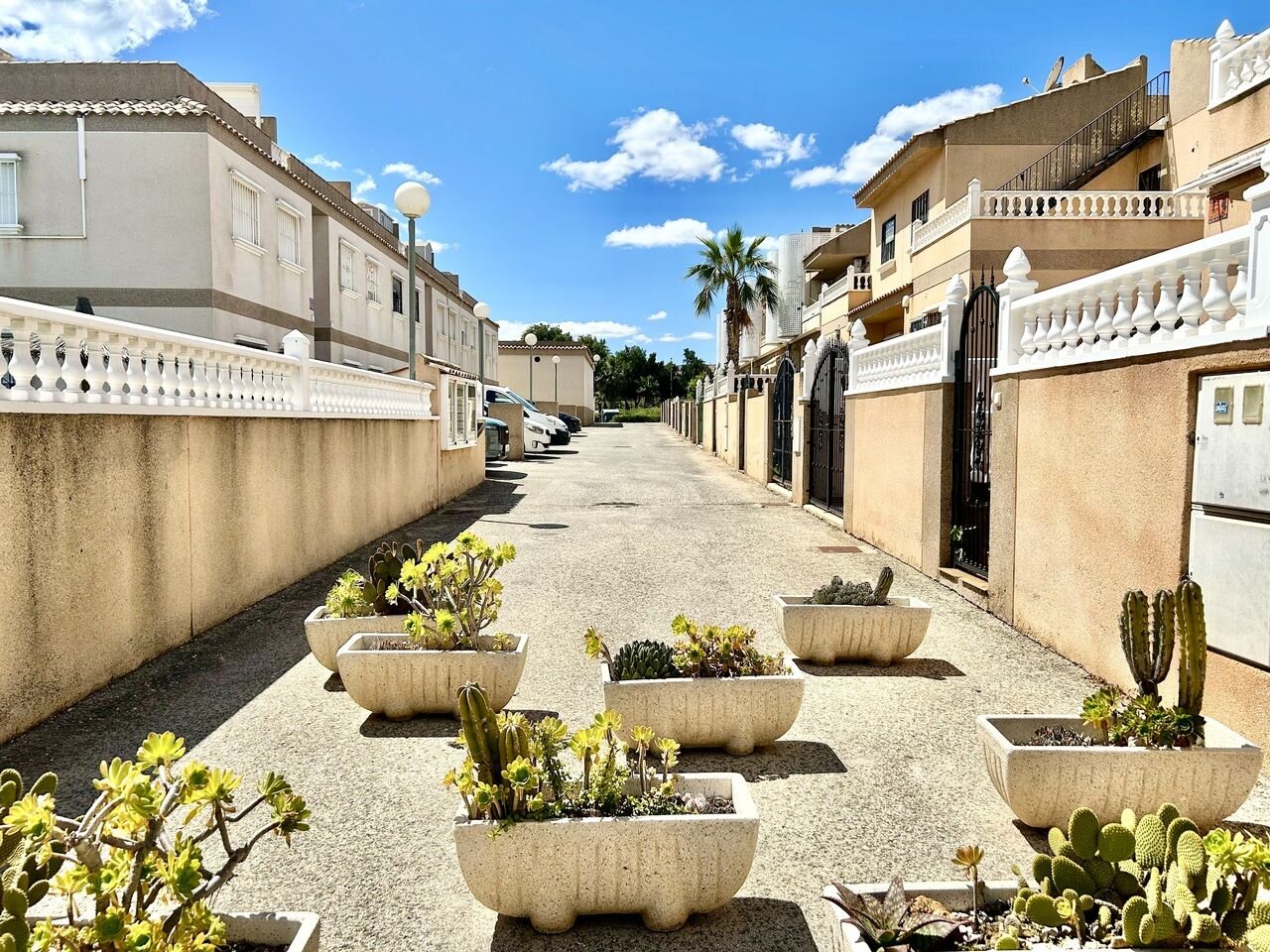 2-Bedroom Apartment in Villamartin, Orihuela Costa - Image 25