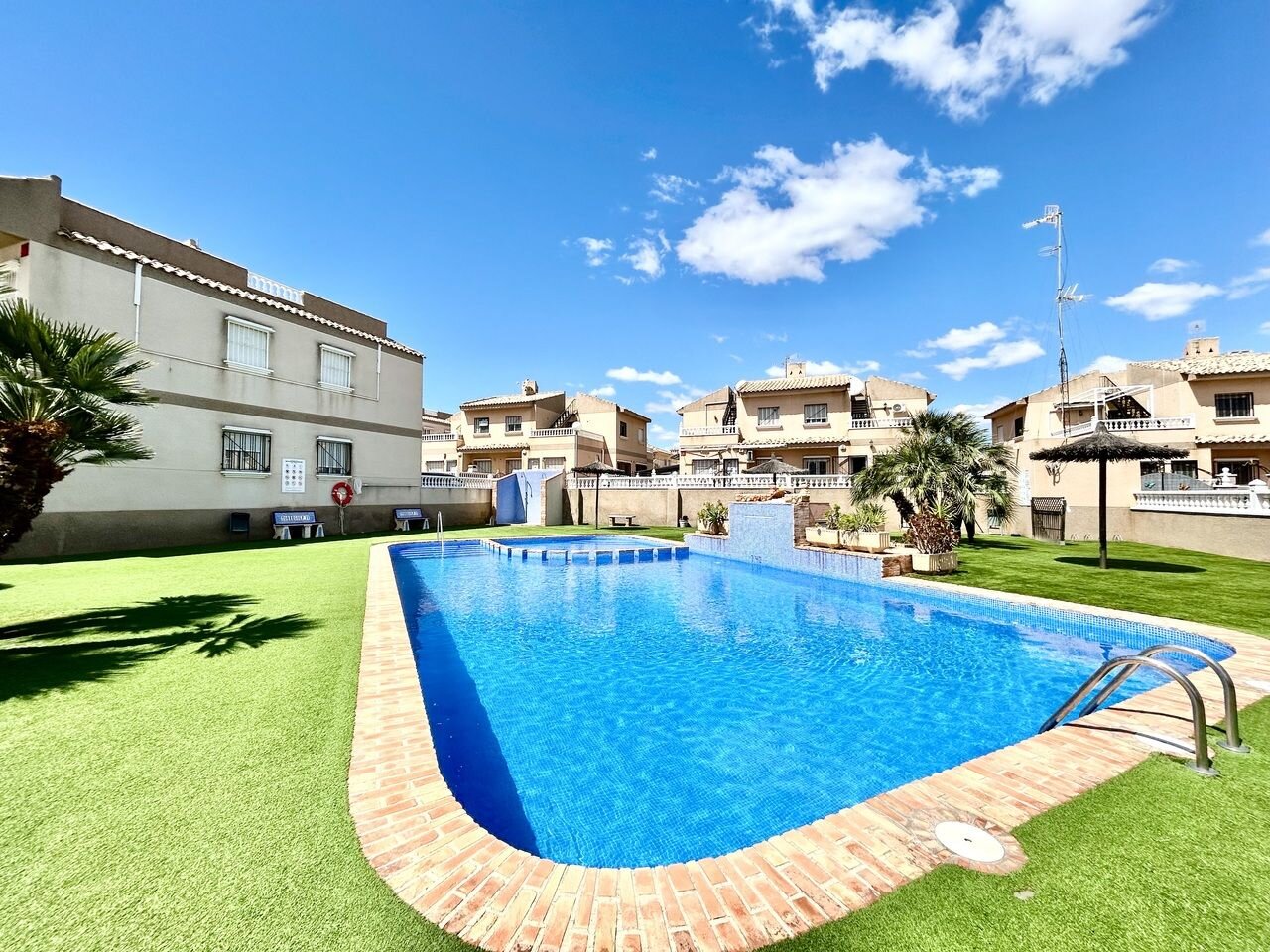 2-Bedroom Apartment in Villamartin, Orihuela Costa - Image 29
