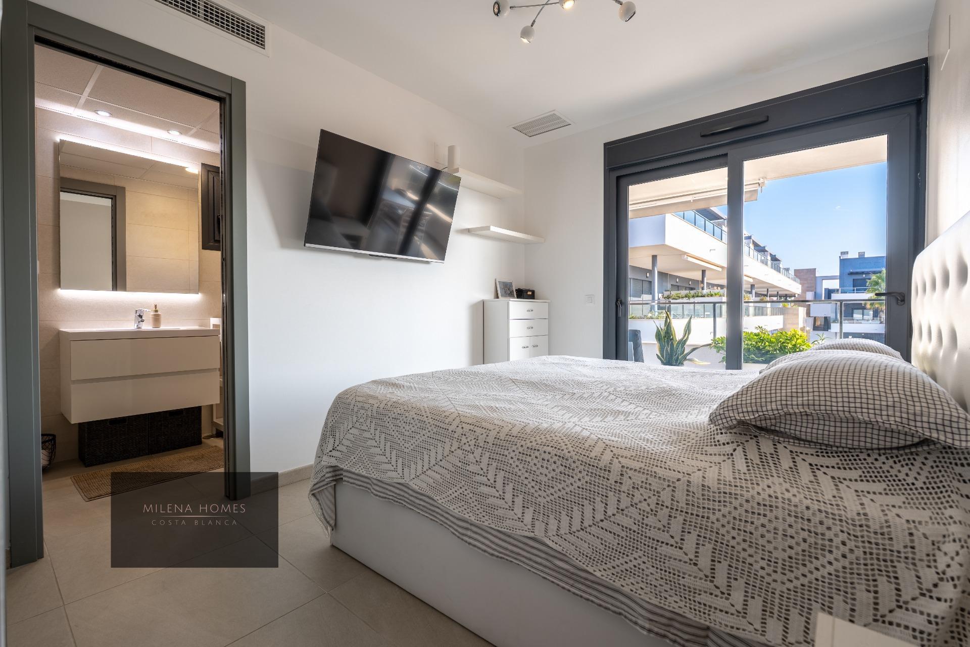 3-Bedroom Apartment in La Zenia, Orihuela Costa - Image 28
