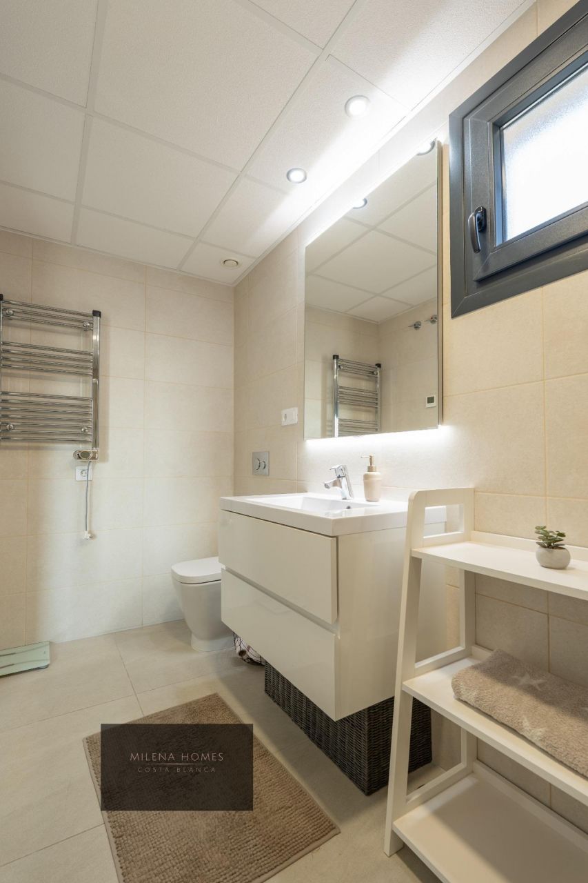 3-Bedroom Apartment in La Zenia, Orihuela Costa - Image 35