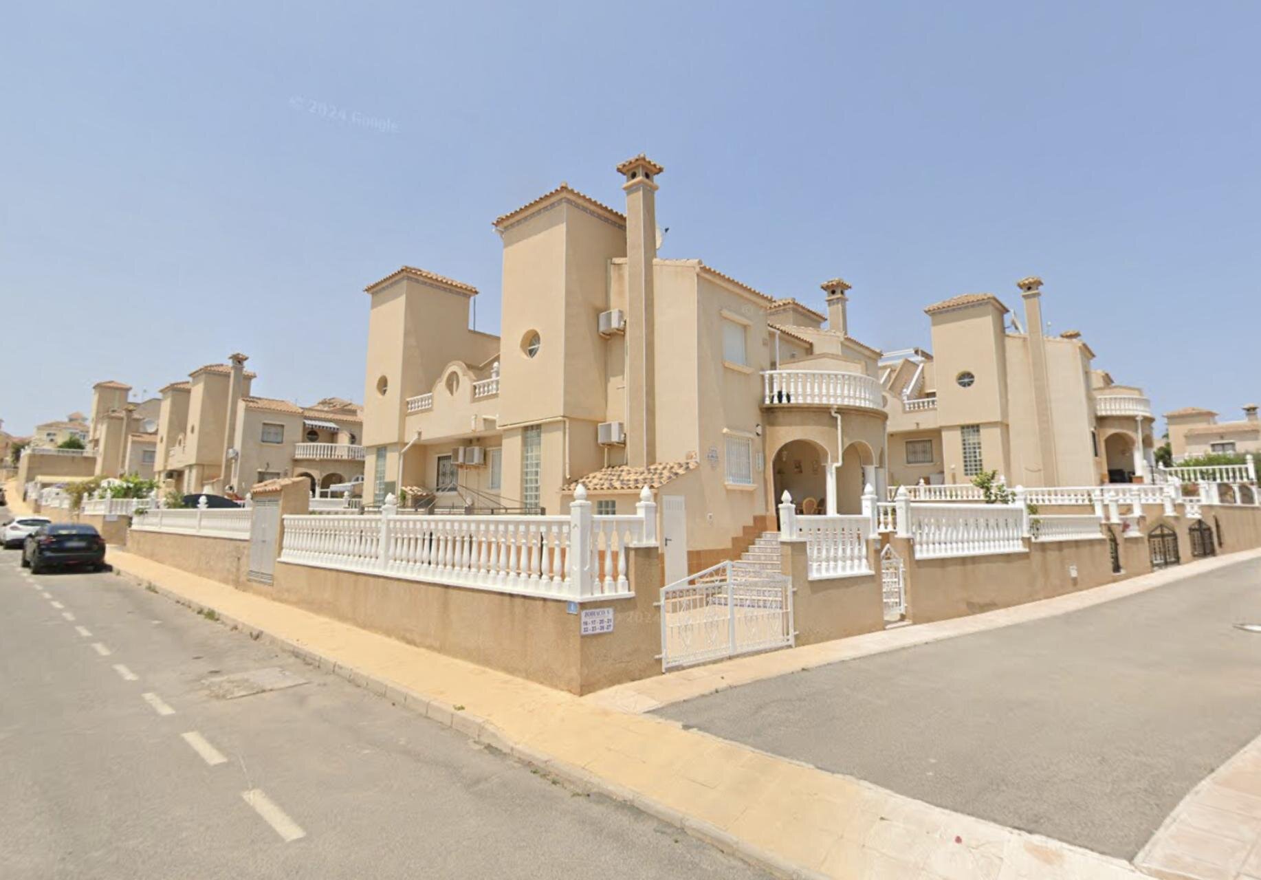 3-Bedroom Villa in Las Filipinas, Orihuela Costa - Image 1