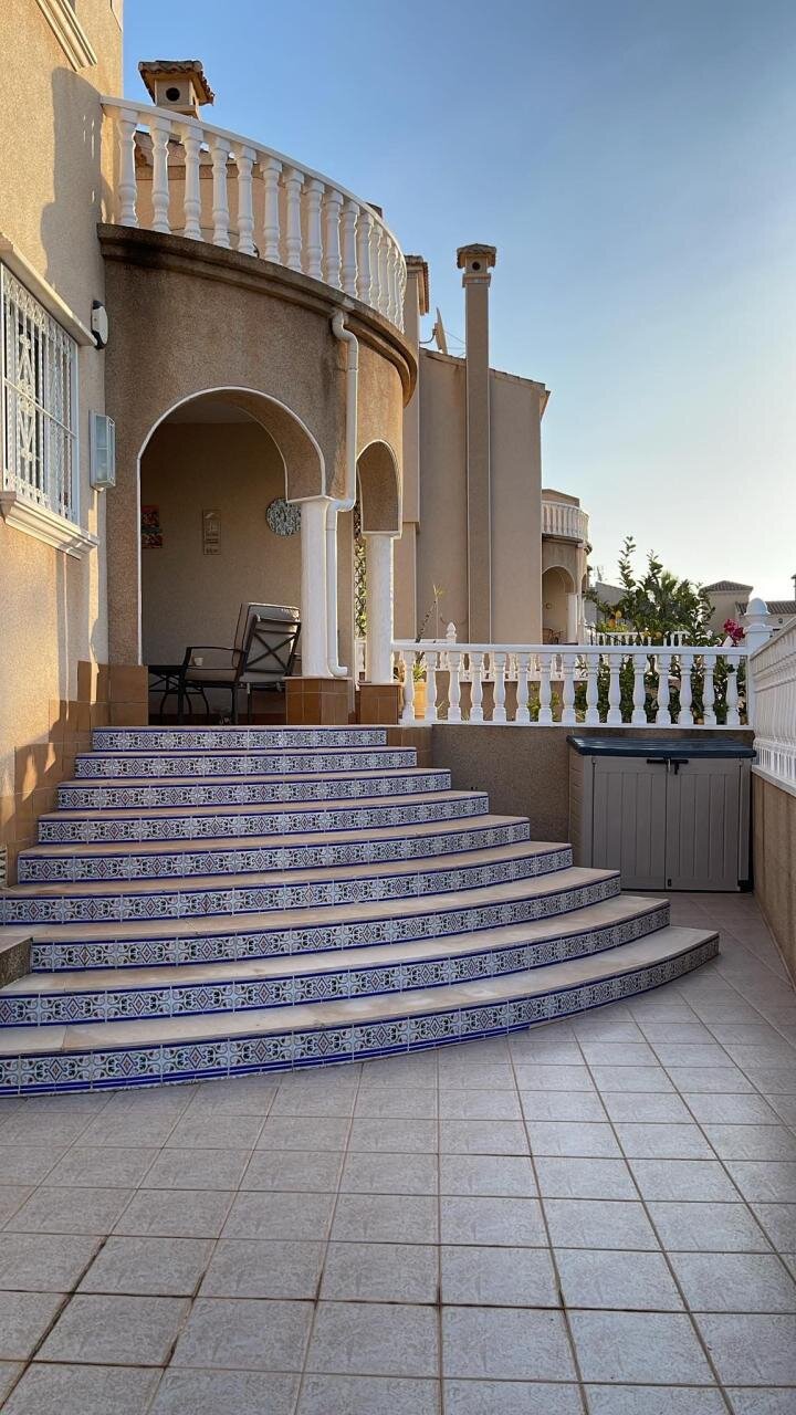 3-Bedroom Villa in Las Filipinas, Orihuela Costa - Image 7