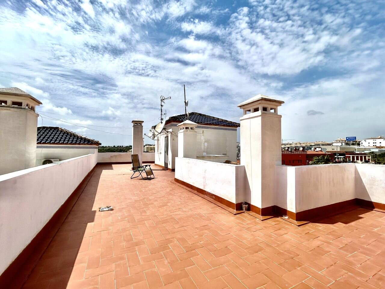 2-Bedroom Apartment in Villamartin, Orihuela Costa - Image 25