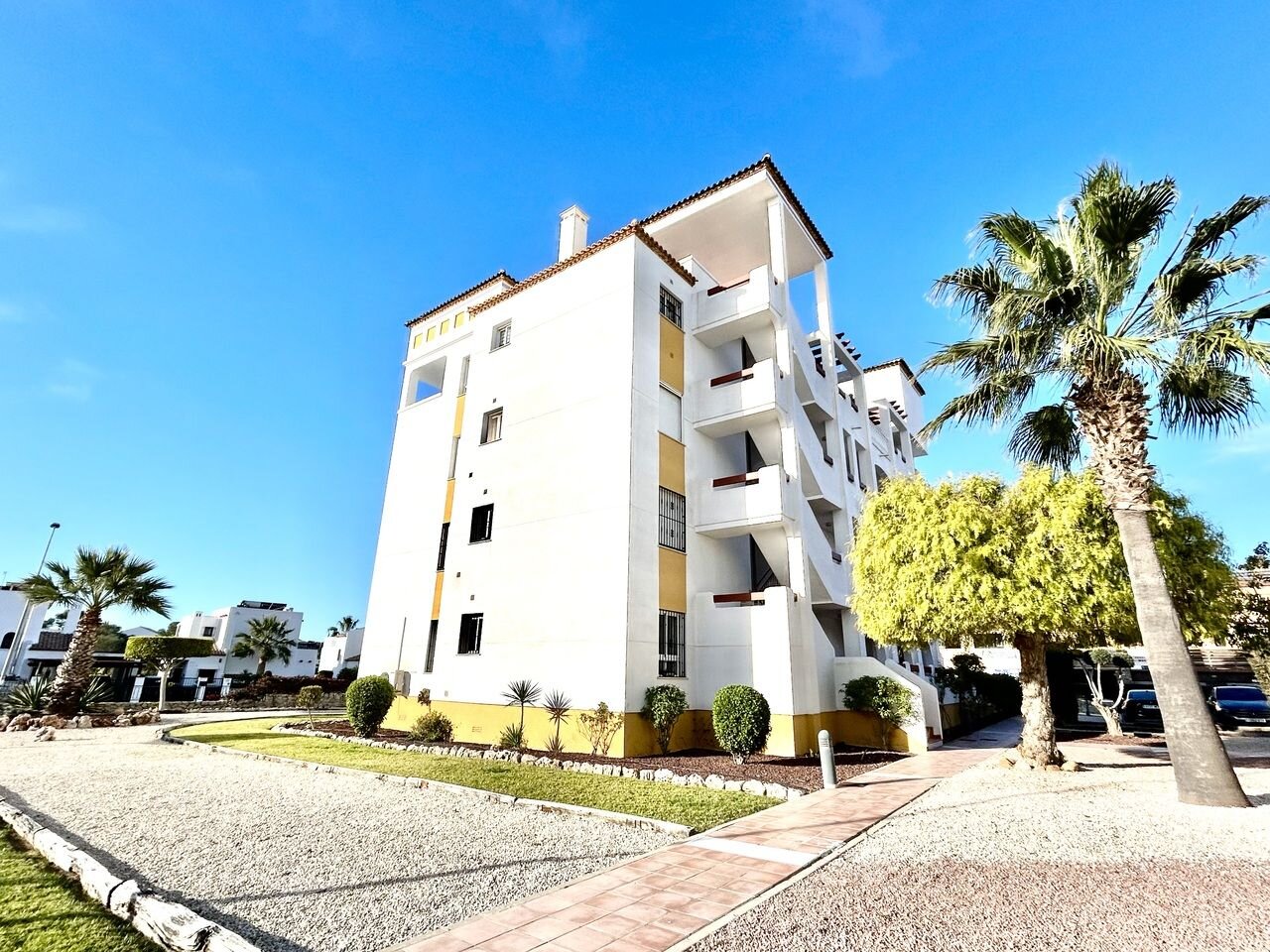 2-Bedroom Apartment in Villamartin, Orihuela Costa - Image 28