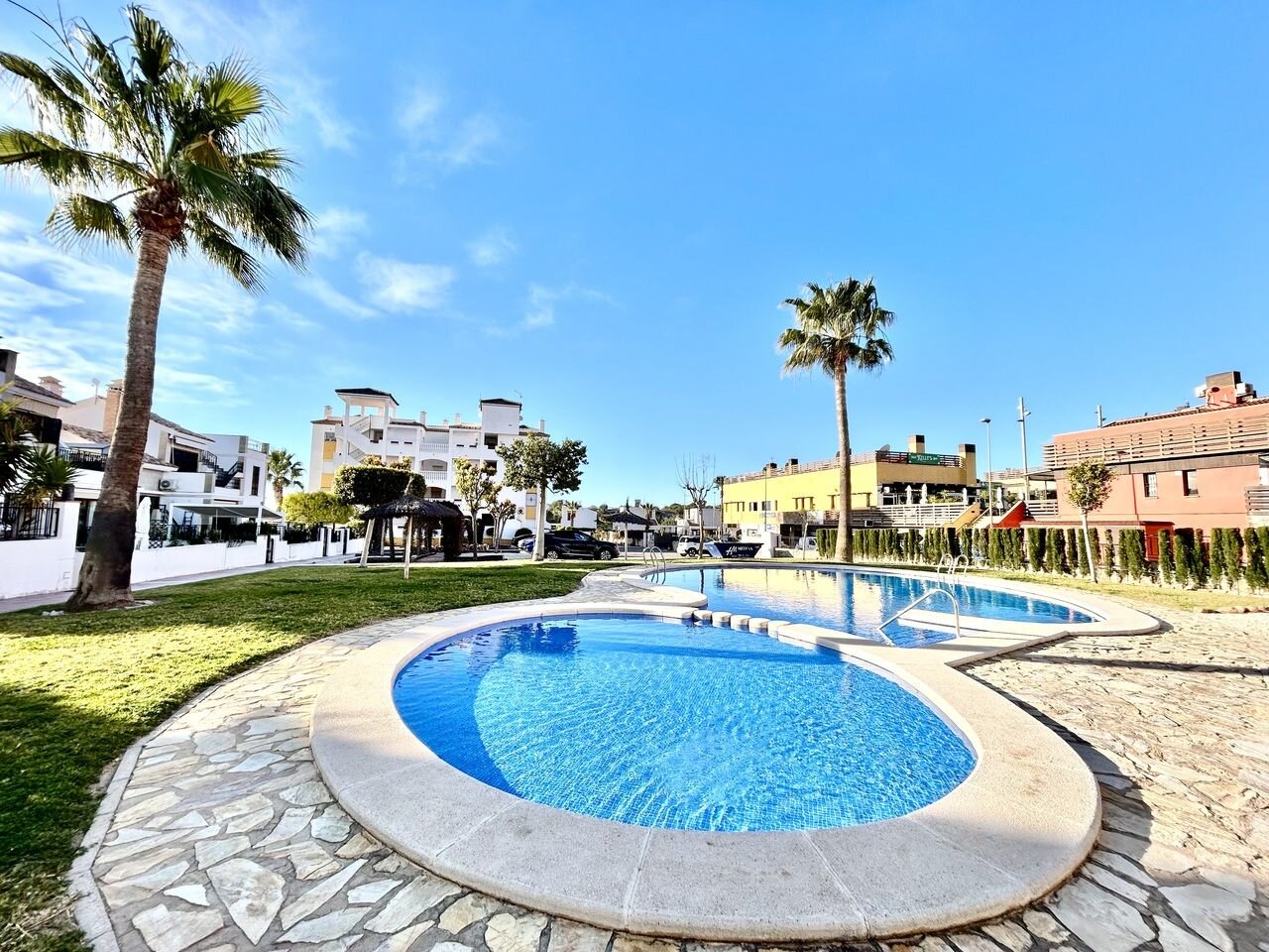 2-Bedroom Apartment in Villamartin, Orihuela Costa - Image 29