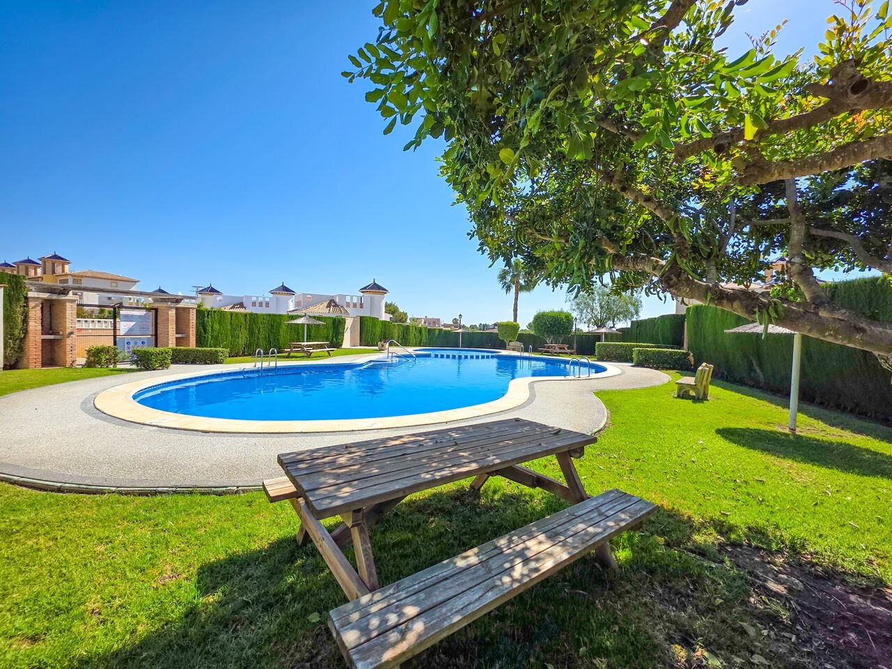 2-Bedroom Apartment in Cabo Roig, Orihuela Costa - Image 1