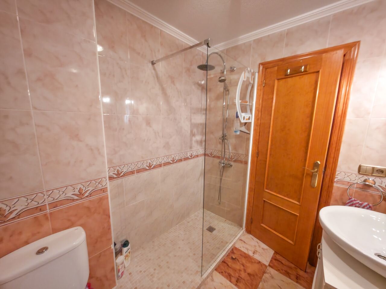 2-Bedroom Apartment in Cabo Roig, Orihuela Costa - Image 17