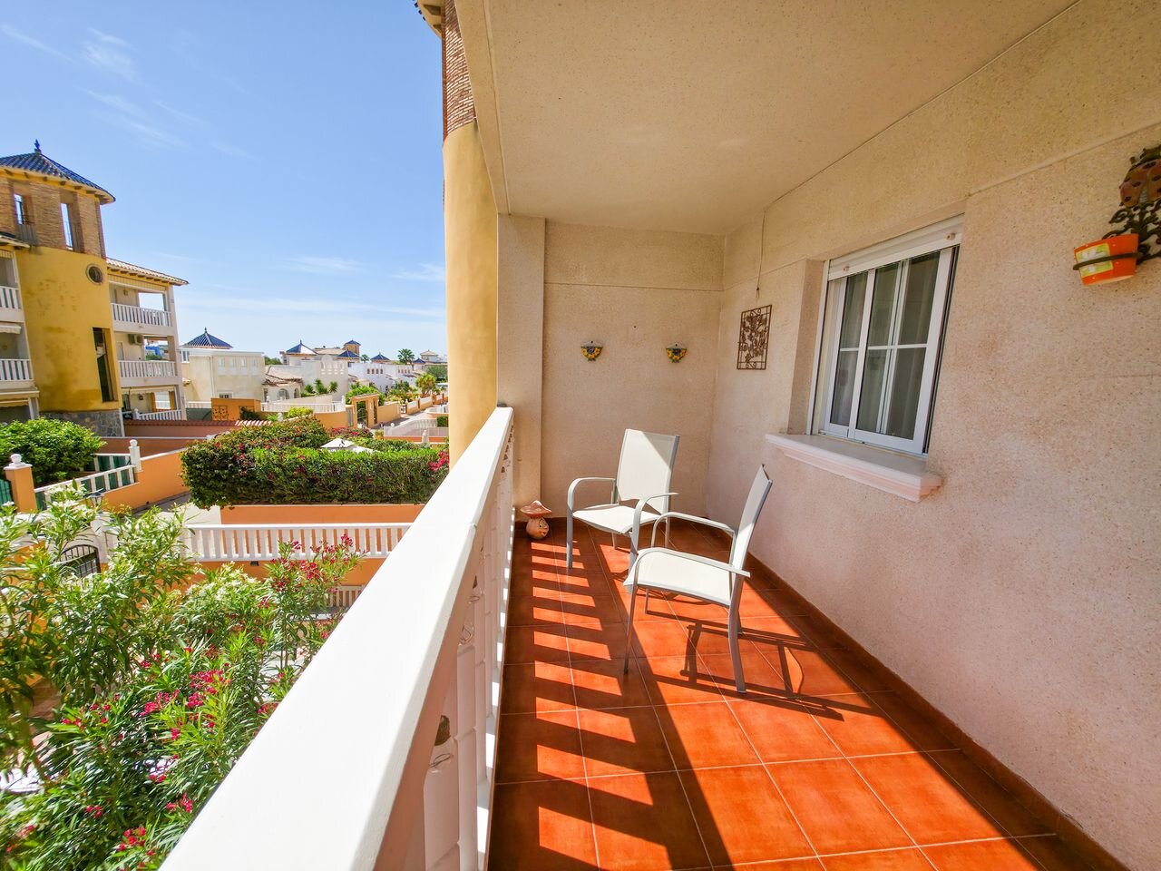 2-Bedroom Apartment in Cabo Roig, Orihuela Costa - Image 2
