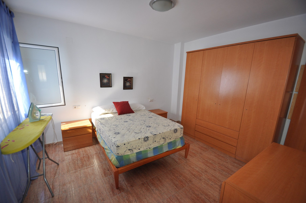 4-Bedroom Townhouse in  Pinoso | Sunny Casas - Costa Blan... - Image 5