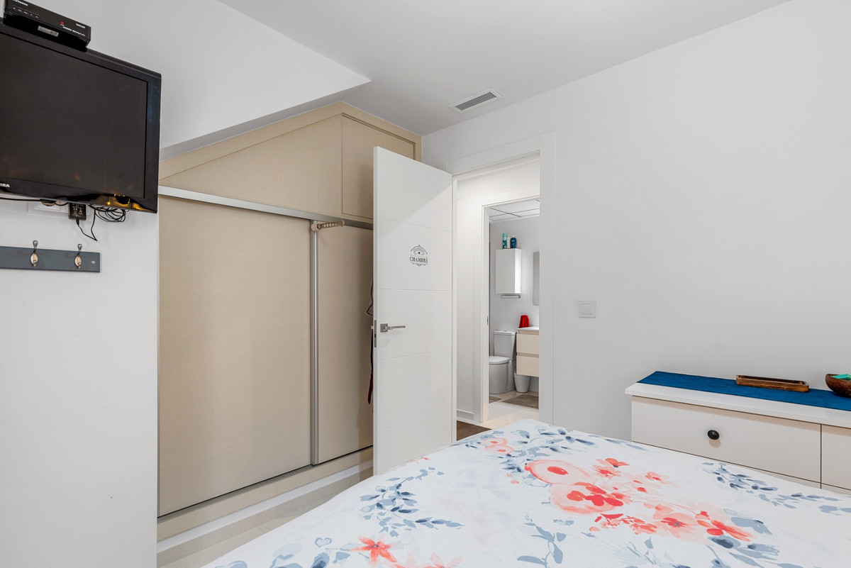 3-Bedroom Detached House in Villamartin, Orihuela Costa |... - Image 17