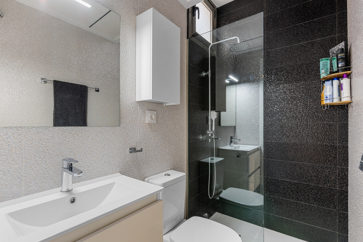 3-Bedroom Detached House in Villamartin, Orihuela Costa |... - Image 20