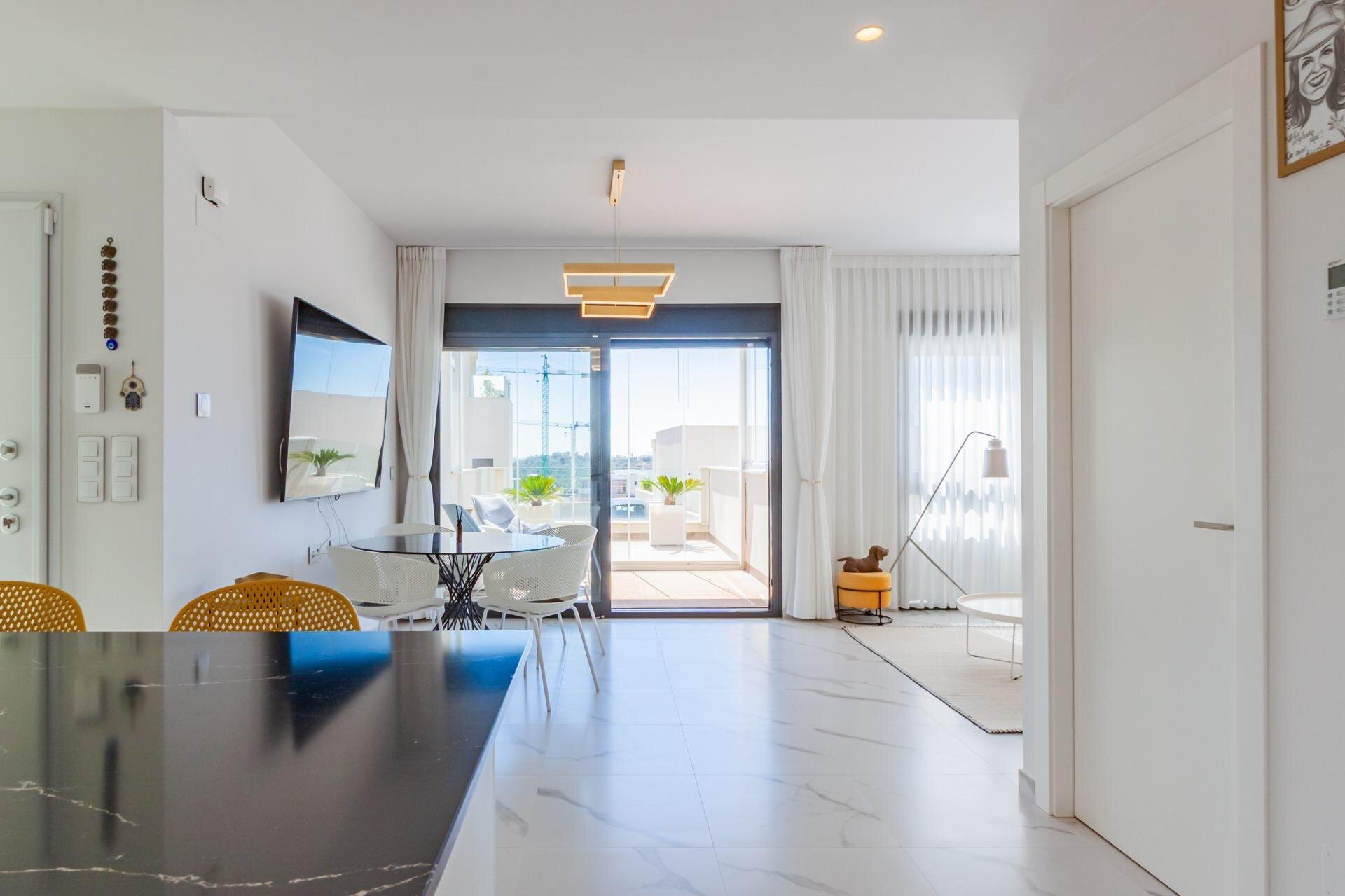 Appartement met 2 Slaapkamers in Cerro del Sol, San Miguel de Salinas - Image 11
