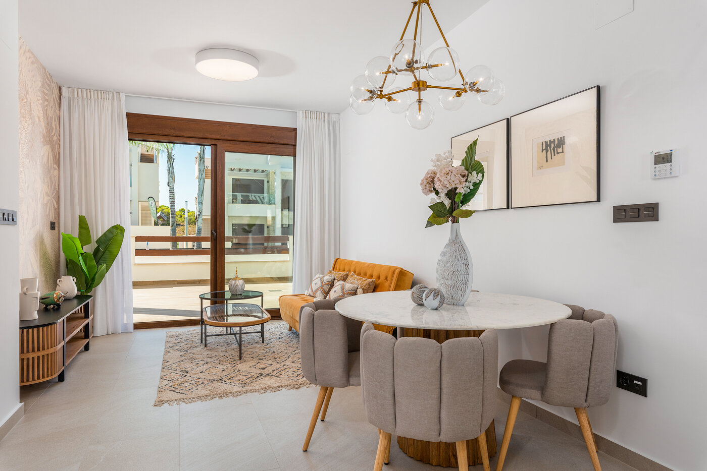 Bungalow z 2 Sypialniami w, Torrevieja - Image 21