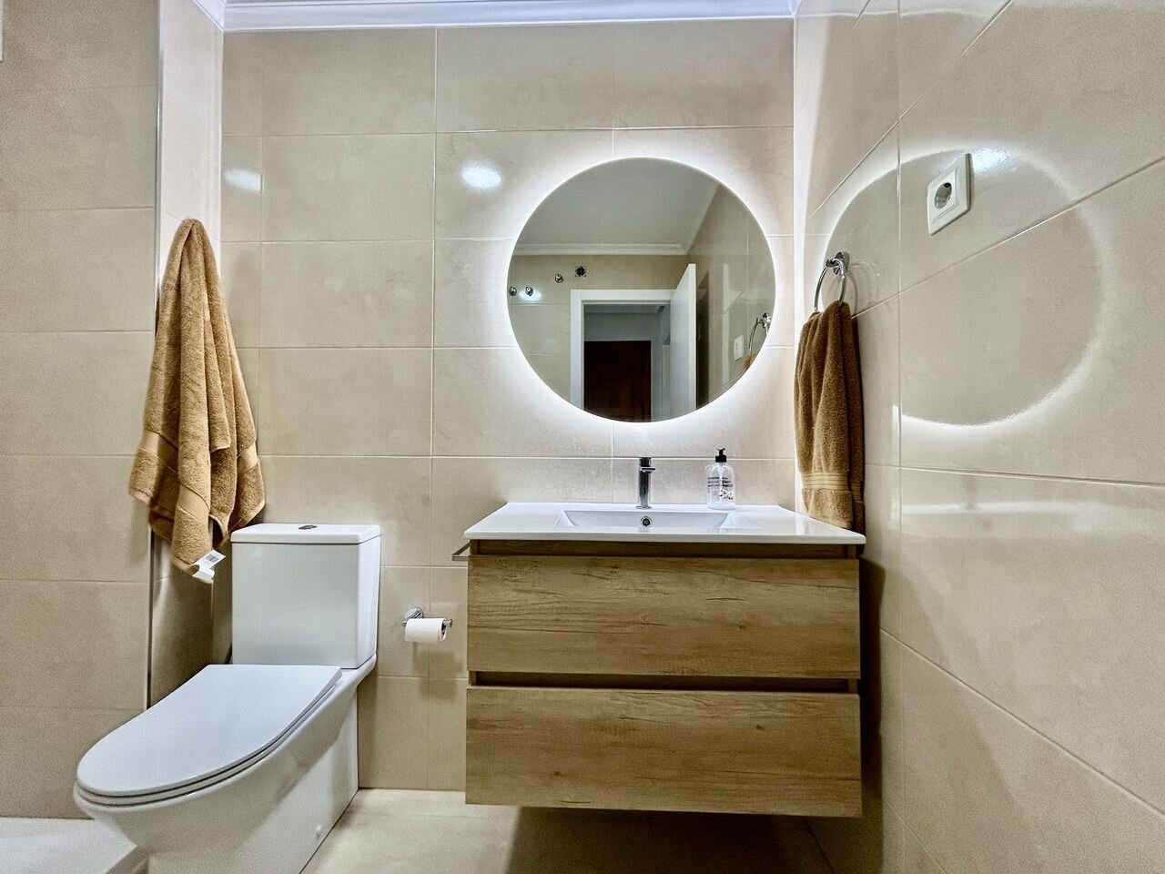 2-Bedroom Apartment in Villamartín-las Filipinas, Orihuela Costa - Image 17