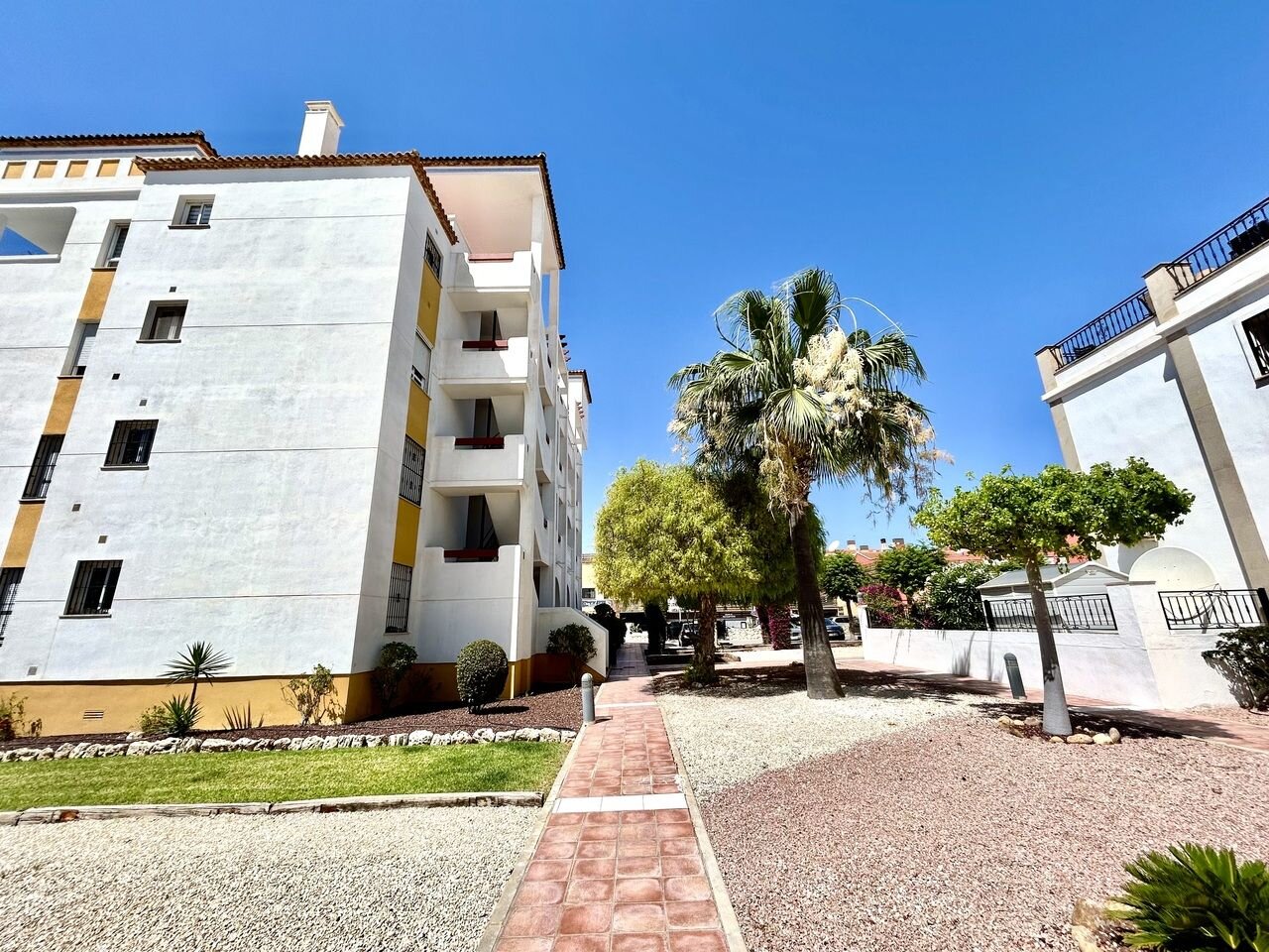 2-Bedroom Apartment in Villamartín-las Filipinas, Orihuela Costa - Image 24
