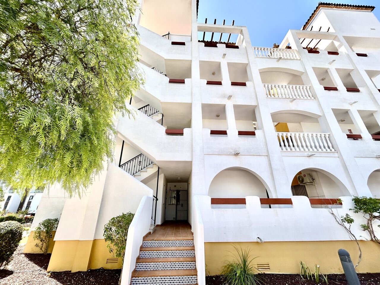 2-Bedroom Apartment in Villamartín-las Filipinas, Orihuela Costa - Image 3